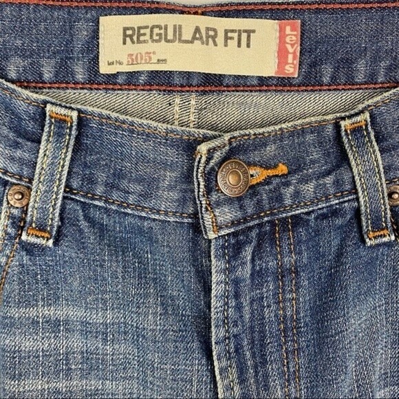 Levis 505 Jeans Mens Size 33x30 Regular Fit Denim Pants Pockets Straight Leg - Picture 4 of 12